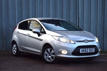 FORD FIESTA 1.6 TDCi ECOnetic DPF Titanium 5dr